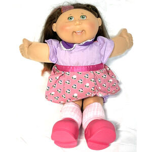Jakks Pacific Play Along 2004 Cabbage Patch Doll Girl PA-6 Brown Hair Green Eyes
